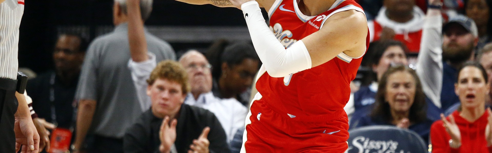 开云体育网页版入口-NBA彩经：灰熊拿下勇士 火箭轻取国王 骑士击溃雄鹿