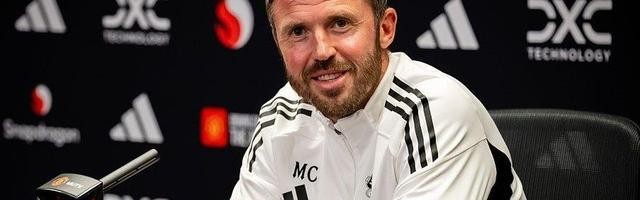 开云体育官方网址-卡里克：曼联理应参加欧冠，但不能以此划清失败和成功的界限