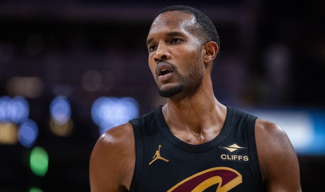 Kaiyun Sports-开云体育-打得不错！莫布里11投8中&amp;三分5中3 得到19分4板3助1帽