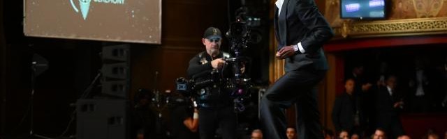 开云体育网页版入口-2025金球奖典礼各奖项一览