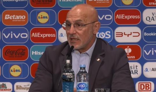 开云体育网页版入口-德拉富恩特：乌奈·西蒙配得上MVP，我们要保持冷静