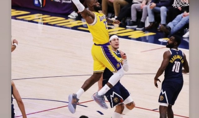 开云体育网页版入口-珍妮不满詹姆斯相关文章发表几小时后 后者还在INS晒扣篮海报