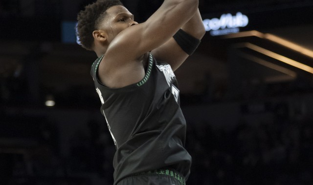 开云体育官方网-爱德华兹本赛季第9次砍下40+ 追平东契奇 并列联盟第一