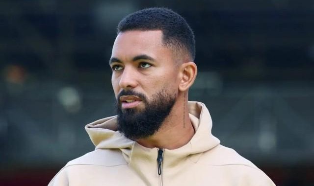 开云体育官方网址-维拉有意签回旧将道格拉斯·路易斯