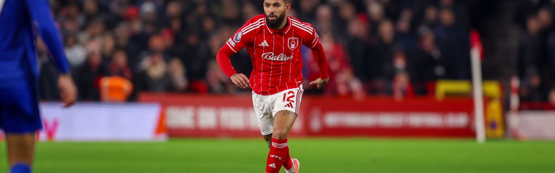 开云体育官方网址-记者：维拉在探索租借道格拉斯·路易斯，切尔西也对其有意