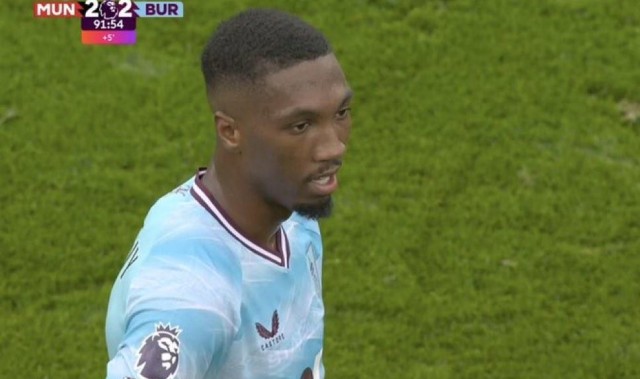 好名字，杰登-安东尼vs曼联：1进球+补时送点助曼联获赛季首胜