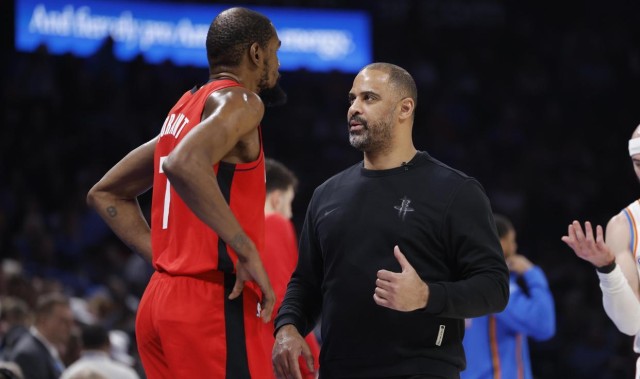 Kaiyun Sports-开云体育-奥科吉再获重用！火箭新2阵亮相：主打1大4小阵容，护筐三分兼顾